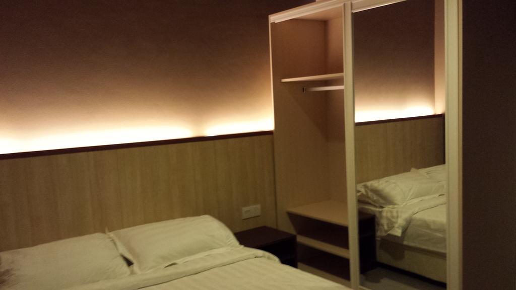 Tribeca Suites Kuching Room photo