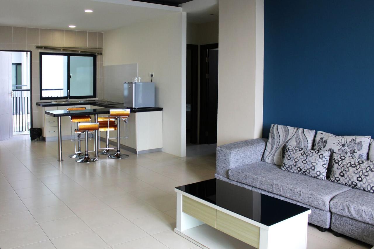 Tribeca Suites Kuching Exterior photo