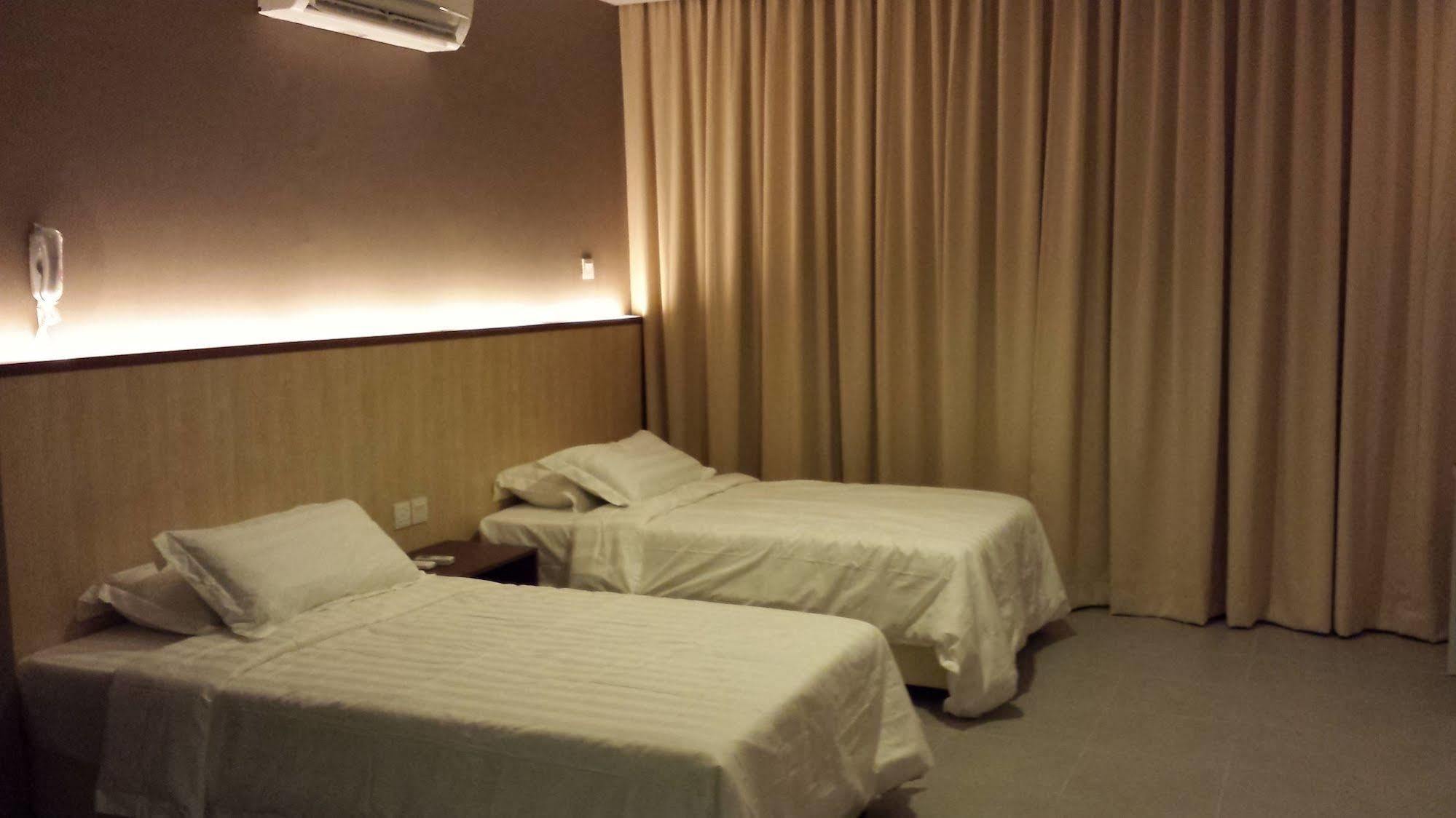 Tribeca Suites Kuching Exterior photo